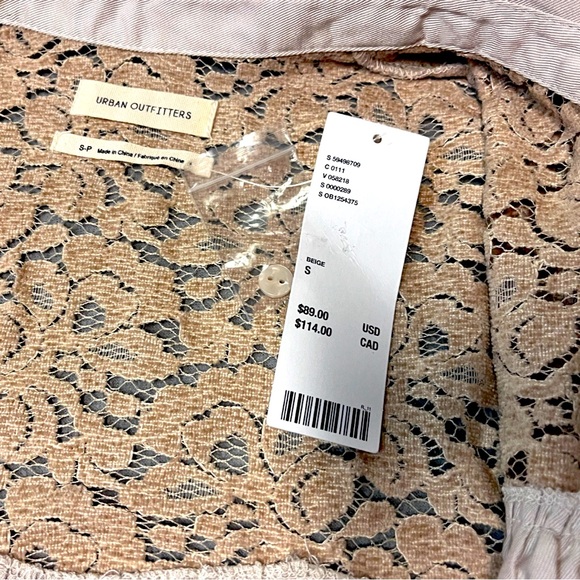 🎉HP🎉 NWT Urban Outfitters Callie Lace Blouse in Cream. Size Small 🌺 - Picture 6 of 13